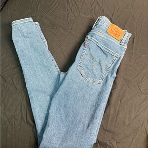Levi's Light Blue Mile High Super Skinny Women's Jeans Size 26x30